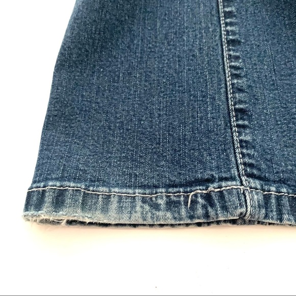 Tru Luxe Jeans with Rhinestone Pockets Size 30/10 - Picture 9 of 9